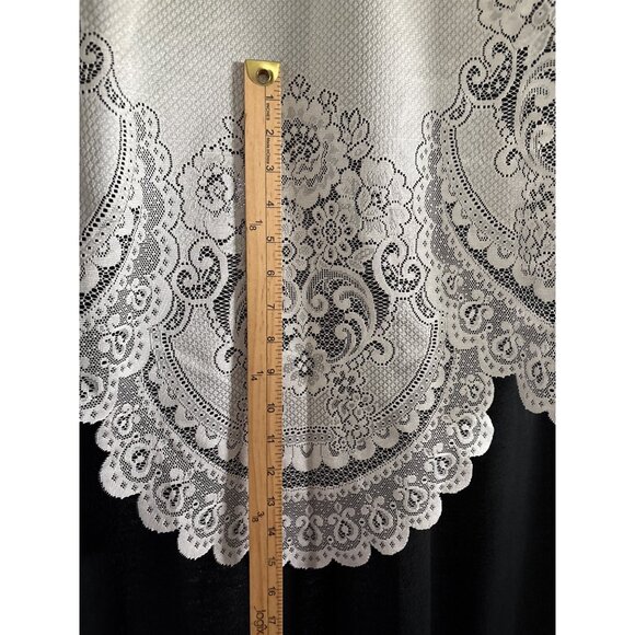 JCPenney Lace Valance 26"L x 48"W Cream Polyester Scalloped Edge Curtain - Picture 3 of 6